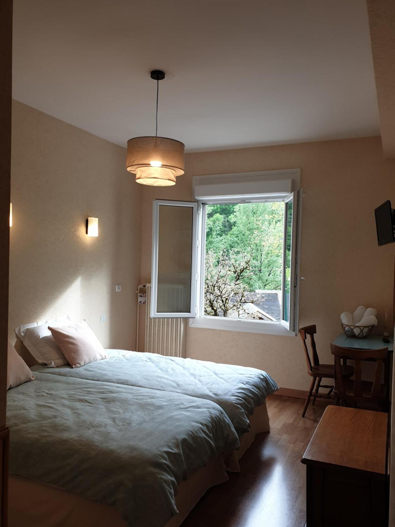 Aux Gorges Du Dourdou Hotel Conques-en-Rouergue Екстериор снимка