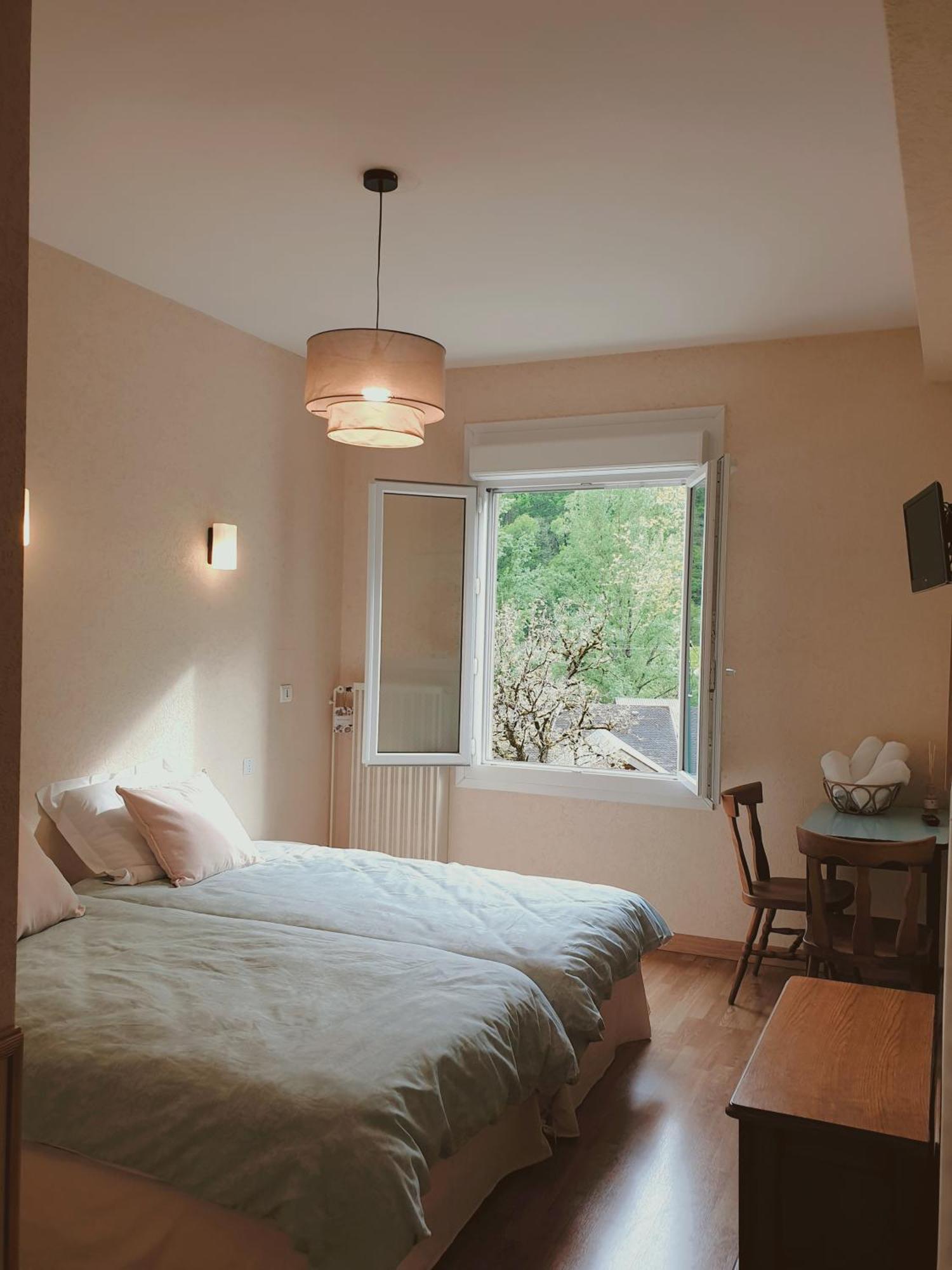 Aux Gorges Du Dourdou Hotel Conques-en-Rouergue Екстериор снимка